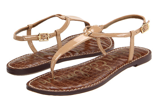 It's time for sandals! Looking to move past flip flops! Here are Must Have Sandals for Mom - That Are Not Flip Flops that are comfortable, affordable and stylish.
