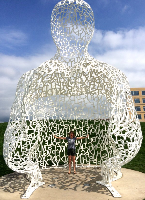 Think that Des Moines is not synonymous with metropolitan? You'd be wrong. Check out the things to do on a couples getaway to Des Moines, IA that will make you think you were transplanted to the "big city" with all the "small town" niceties. 
