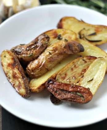Easy Potato Side Dish For Weeknight Meals - Garlic Roasted Rosemary Potatoe