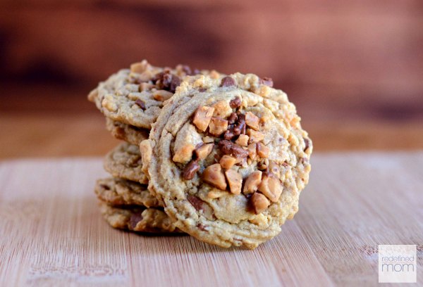 Um, Peanut Butter. Check. Toffee. Check. Soft Cookie that melts in your mouth? Check. I guarantee there will be no one who can resist having one (or five). Enjoy this Peanut Butter Toffee Cookies Recipe.