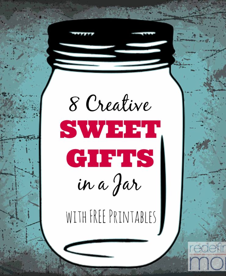 Check out these 8 Creative Sweet Food Gifts in a Jar to give to family and friends!