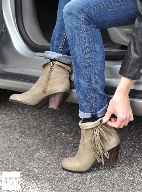It's time to retire the UGGS! Here are the Must Have Winter Boots for Moms that will have you rockin' the Costco checkout line and school pick up in style. Love these Sam Edelman Booties, so cute!