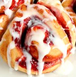Imagine a cherry pie and cinnamon rolls got married and had a baby? It would be the deliciousness of this homemade easy cherry cinnamon rolls recipe.